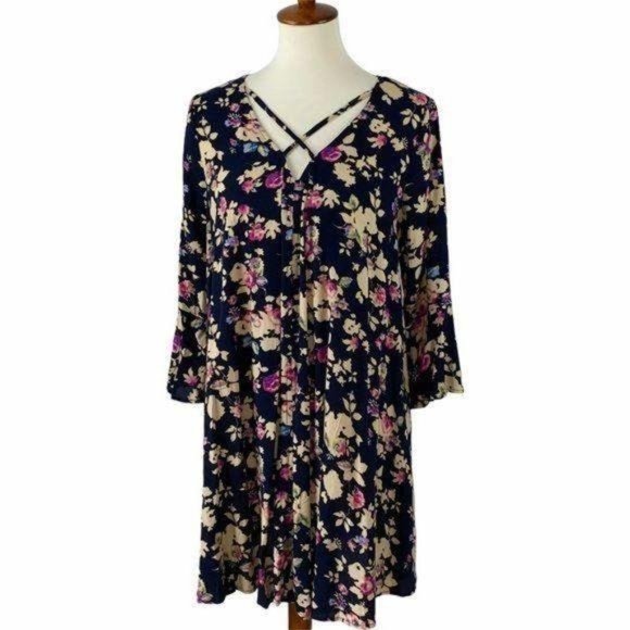 Umgee Dresses & Skirts - Umgee Navy Floral Dress Flowy V Neck 3/4 Sleeve LG